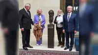 Русский классик во Дворце Наций: Россия подарила женевской штаб-квартире ООН бюст Толстого