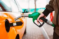 Росстат: Дизель подешевел на 60 копеек, бензин — на 2 копейки