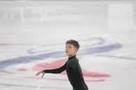 Лев Лазарев выиграл в короткой программе на этапе юниорского Гран‑при в Китае
