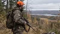 Экс-депутат и директор школы расстреляли спящего сторожа во время охоты в Красноярском крае