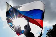 «Не будет флага — не будет страны»: Герой России Соболев — о главном символе России