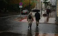 Москвичам предсказали дожди в середине недели и потепление на выходных