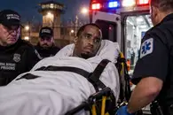 TMZ: P. Diddy экстренно увезли из тюрьмы на скорой из-за травмы головы