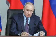 Путин заявил о росте зарплат в I полугодии на 6,5% в реальном выражении