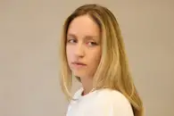 «Всё было по-рок-н-ролльному»: Звезда «Кадетства» рассказала о зависимости и романе с Головиным