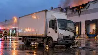 46 человек срочно эвакуировали после падения БПЛА и пожара на складе в Литвиново
