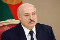 Лукашенко заявил, что "наелся" власти и не удерживает ее посиневшими руками