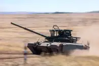 «Экипаж к бою готов»: Российские танкисты полтора месяца вели огонь из подбитой машины