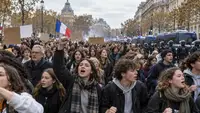 До 480 тысяч человек присоединились к протестам школьников во Франции