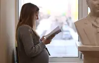 "Известия": выплаты будущим матерям до 1 млн рублей могут освободить от налогов