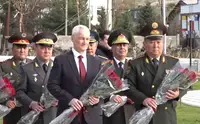 Белоусов почтил память советских воинов, возложив цветы к мемориалу в Киргизии