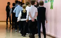 Эксперты объяснили, для чего современному школьнику надо учить стихи