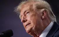 Трамп в разговоре с Путиным отметил заслуги Овечкина в мировом хоккее