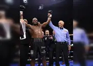 Дюбуа нокаутировал Уордли во втором раунде и впервые защитил титул WBO