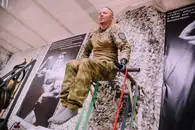 «Страха не чувствую»: Боец РФ без глаза и руки рассказал, как сбил 30 дронов протезом-крюком