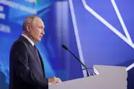 Путин: РФ вне политики конкурирует с Западом на рынке атомстроя