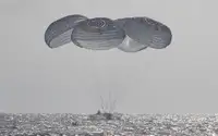 Crew Dragon с космонавтом «Роскосмоса» приводнился у побережья США. Видео