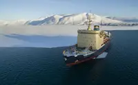Евросоюз решил соперничать с Россией за путь через Арктику