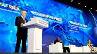 Путин заявил о готовности России помогать Африке в борьбе с Эболой и холерой