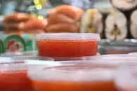 Даже по 20 тысяч за килограмм: Россияне не готовы отказываться от настоящей красной икры