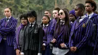 Уэнздей снова за машинкой: Съёмки третьего сезона сериала завершены