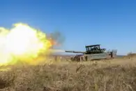 Более 30 дронов ВСУ атаковали российский танк 7 часов подряд — экипаж сбивал их в 6 «стволов»