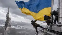 В Киеве приспустят главный флаг Украины