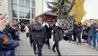 Прощание с Анатолием Кашпировским — в объективе Life.ru