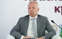 "Плыть быстрее акул". Мазепин - об опасности открытой воды на Играх-2028