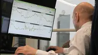 Фонды вписали в дефицит // От ПИФов для квалинвесторов бюджет надеется получить не менее 100 млрд рублей