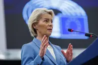 Поддельное письмо и анонимные атаки: В партии фон дер Ляйен началась грызня за высокий пост
