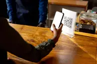 Фальшивые письма и QR-коды: Аферисты маскируют кражу данных карт под оплату