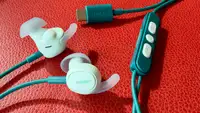 «Культурный ренессанс»: Bose выпустила проводные наушники с шумоподавлением за $99