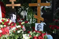 Почему на могиле Инны Чуриковой до сих пор нет памятника: что известно о сыне актрисы