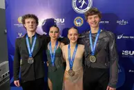 Российские фигуристы-юниоры завоевали золото и серебро Мемориала Дениса Тена