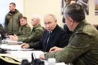 Наступление, Каспий и дальняя авиация: Евкуров доложил Путину о ходе «Центра-2026»