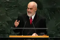 Протестующие потребовали отставки премьера Албании до 13:00 15 октября