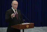 Путин на Военно-промышленной комиссии предложил обсудить госпрограмму вооружения