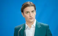 Вучич передал полномочия президента Сербии