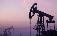 Цена нефти Brent опускалась ниже $102 впервые с 10 сентября