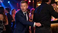 Премьера Венгрии Мадьяра допросили по делу о краже телефона в ночном клубе