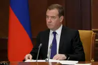 Медведев призвал США извлечь урок из истории с Ираном
