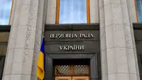 Рада разрешила нацменьшинствам учиться на родном языке, но русский опять мимо