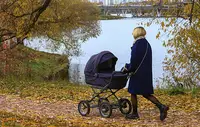 Мособлдума продлила выплату 300 тыс. рублей при рождении третьего ребенка