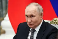 Путин: ОПК бесперебойно снабжает войска РФ на СВО востребованными вооружениями
