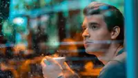Октябрь включил ностальгию? Почему осенью тянет к бывшим, родителям и старым привычкам
