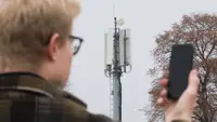 Что заранее скачать на телефон, как платить за покупки, пользоваться транспортом и не остаться без связи