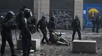 На протестах во Франции задержали по меньшей мере 400 человек