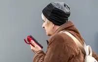 В ЦБ рассказали, как действуют мошенники при обмане пожилых