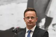Парламент Венгрии начал расследование против Сийярто из-за его работы на BYD